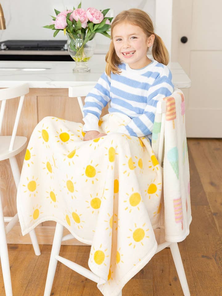 ChappyWrap - Wholesale Bedding Blanket - Kids & Baby - You Are My Sunshine Midi Blanket3