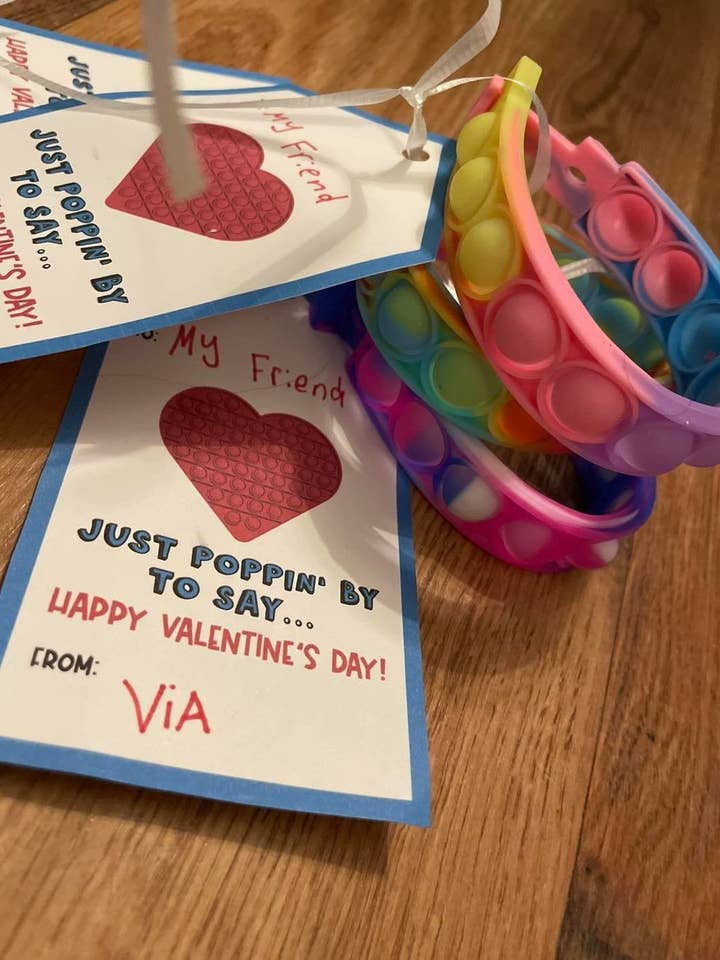 Pop It San Valentino per la vendita all'ingrosso da parte di LivaBella Designs