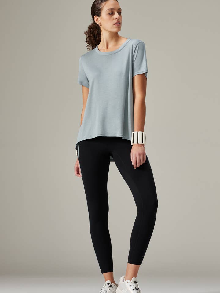 Effortless Crewneck top for wholesale by Numod Active