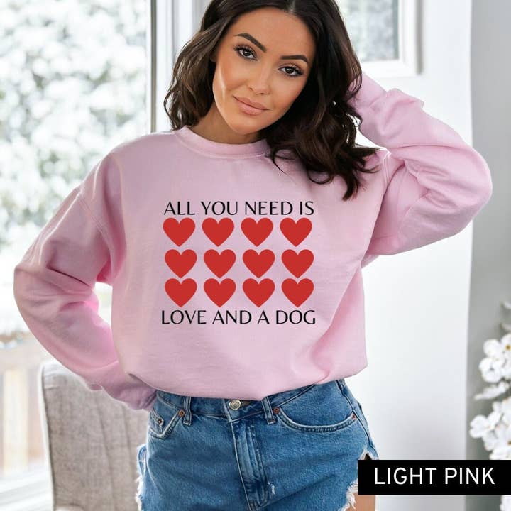 Hundesweatshirt „Alles was du brauchst ist Liebe und ein Hund“ für den Großhandel von Rosie and Vi