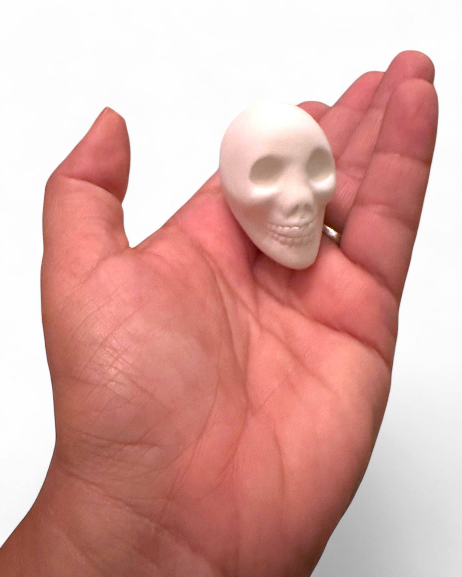 Cielito Lindo – wholesale Decorative figurine – White Skull Day of the Dead Decor2