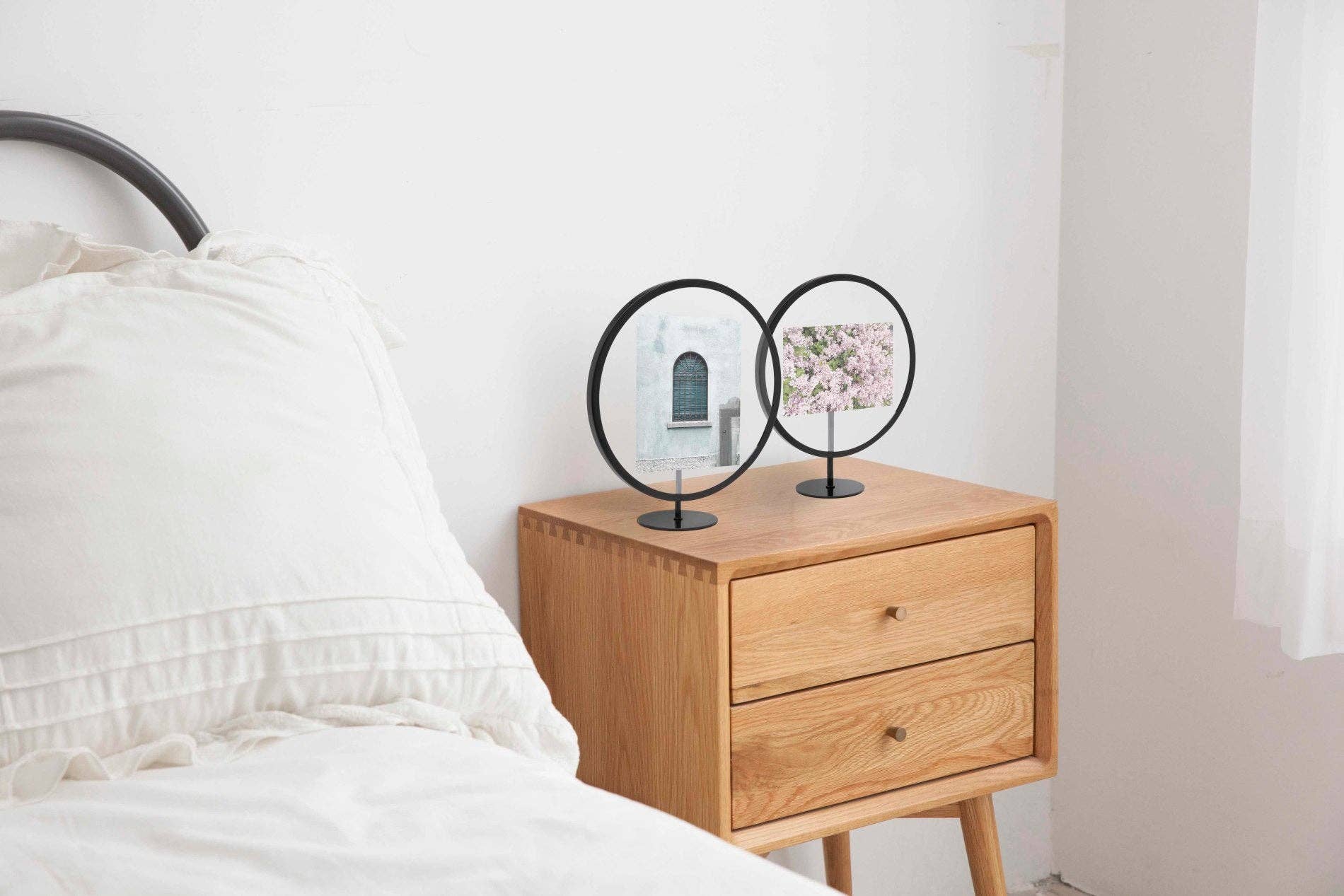 Black Infinity Floating Picture Frame for wholesale on Faire8