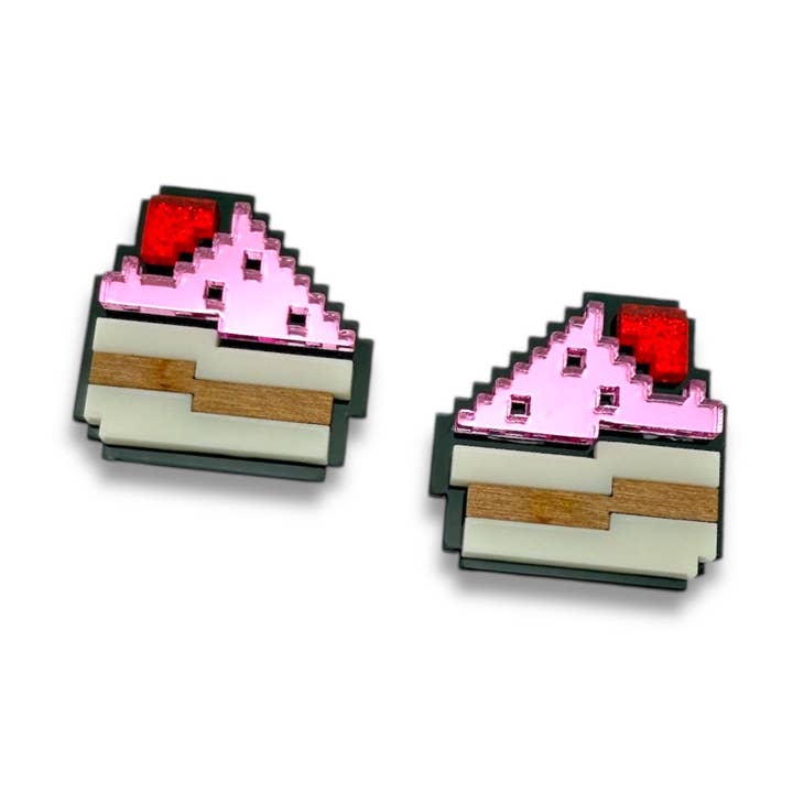 Pixel Pop – Boucles d'oreilles en plexiglas en forme de gâteau, design pixel art pour la vente par Funk Da Queen