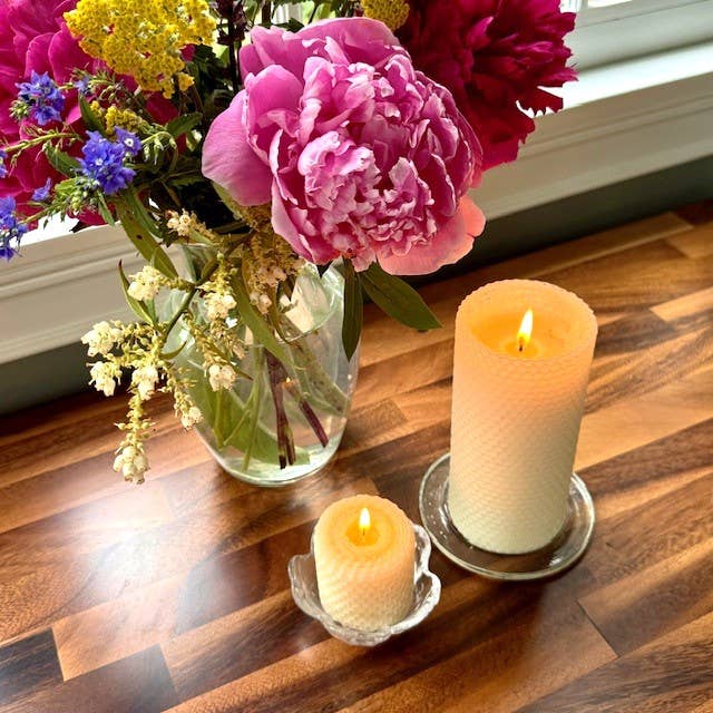 Little Bee of Connecticut - Venta al por mayor Vela votiva - Velas votivas de cera de abejas enrolladas a mano – Paquete de 4 velas puras7