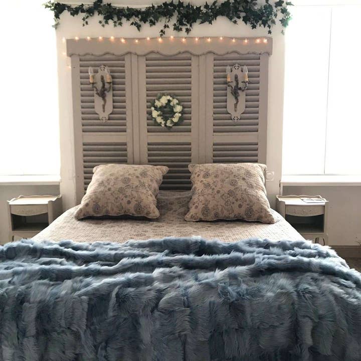 Wildash London - Wholesale Throw Blanket - Cornish Blue Tuscan Shearling Throw | Sheepskin Rug | Fleece2