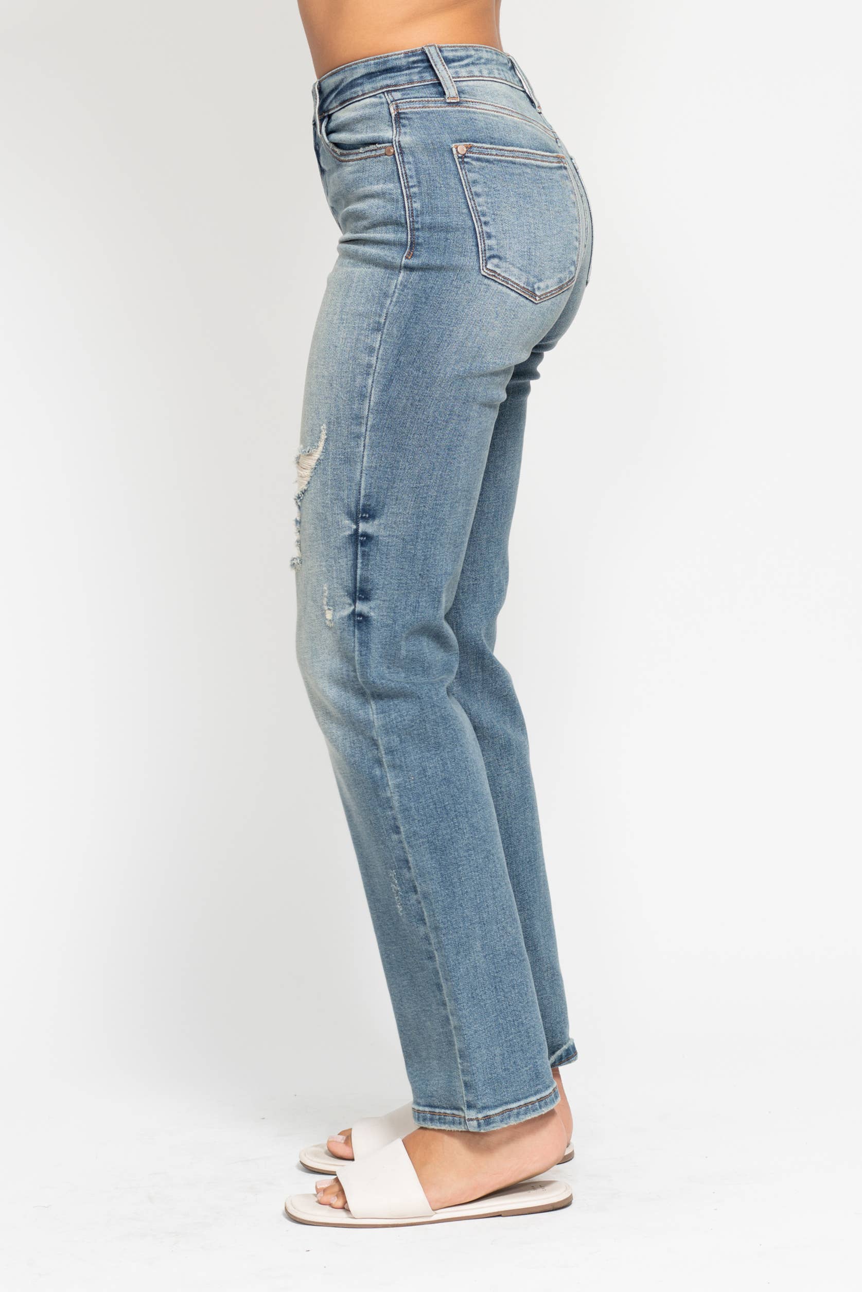 MD High Waisted Dad Straight Jean for wholesale on Faire2