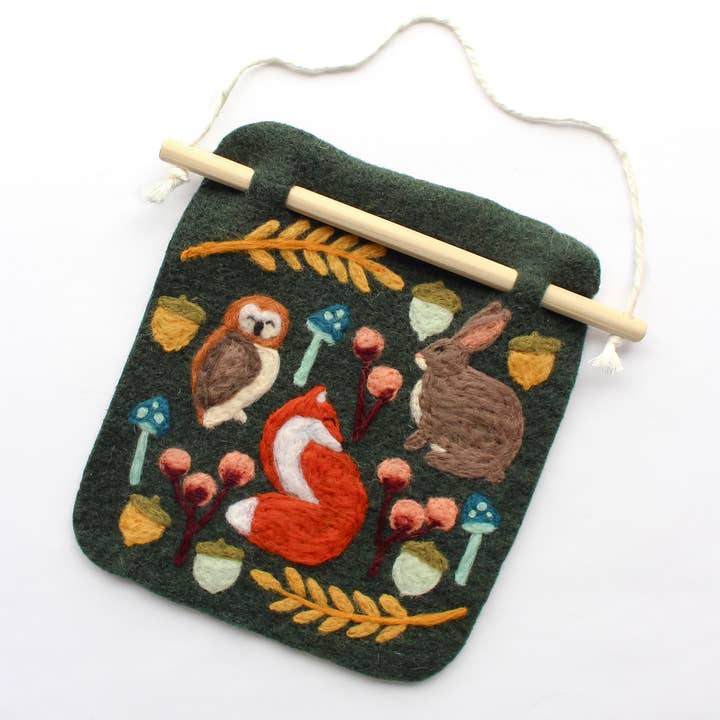 Sheep Creek Studio - Wholesale DIY Craft Kit - 8"x8" Woodland Banner Felting KitÂ