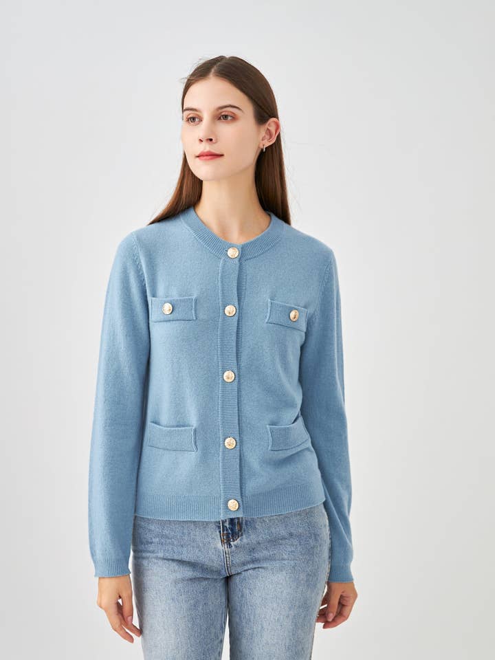 Cardigan med guldknappar i 100 % kashmir för wholesale av jw.atelier