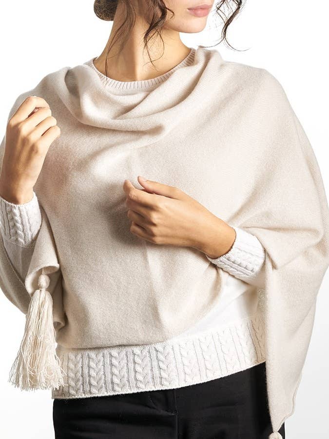 Poncho OLGA bege caxemira por atacado de Eredi Colombo Srl (Brand Nicki Colombo)