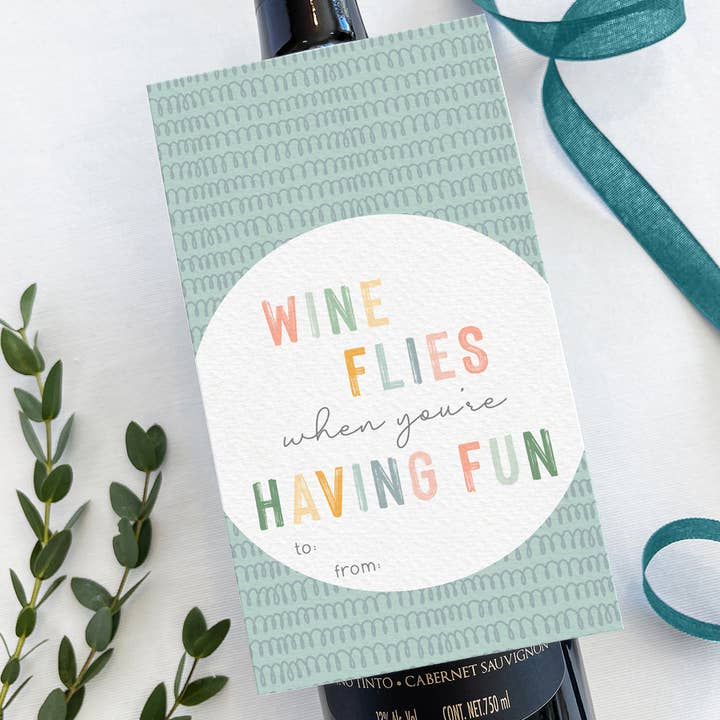 Vinet flyger när du har kul Pastel Doodles Wine Tags för wholesale av Crafty Paper Co.