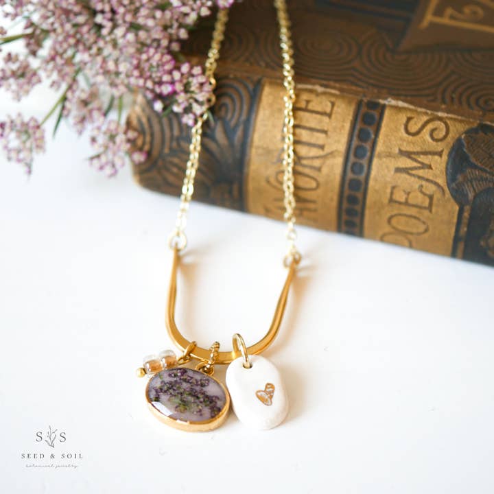 Trädgårdsminnessmycke för wholesale av Seed & Soil Botanical Jewelry