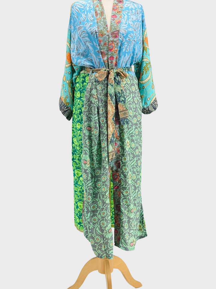 ASSORTMENT Women's long patch kimono - RENACER COLLECTION for wholesale on Faire4