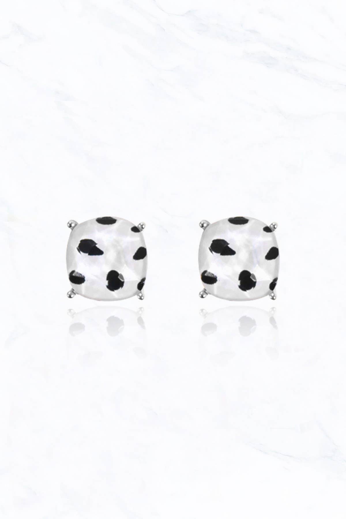Suzie Q USA - Vente Clous d'oreille - Boucles d'oreilles à tige coupée coussin à imprimé guépard dalmatien2