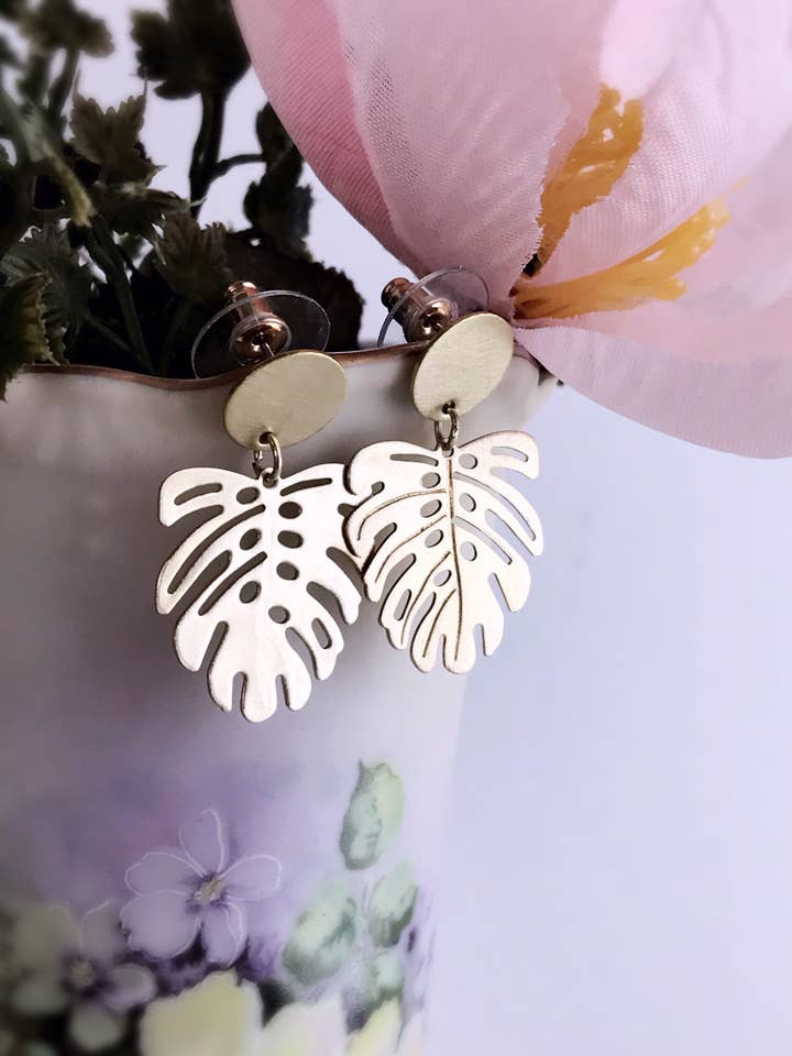 brass monstera leaf everyday earrings - monstera mini for wholesale by Pearl and Ivy Studio