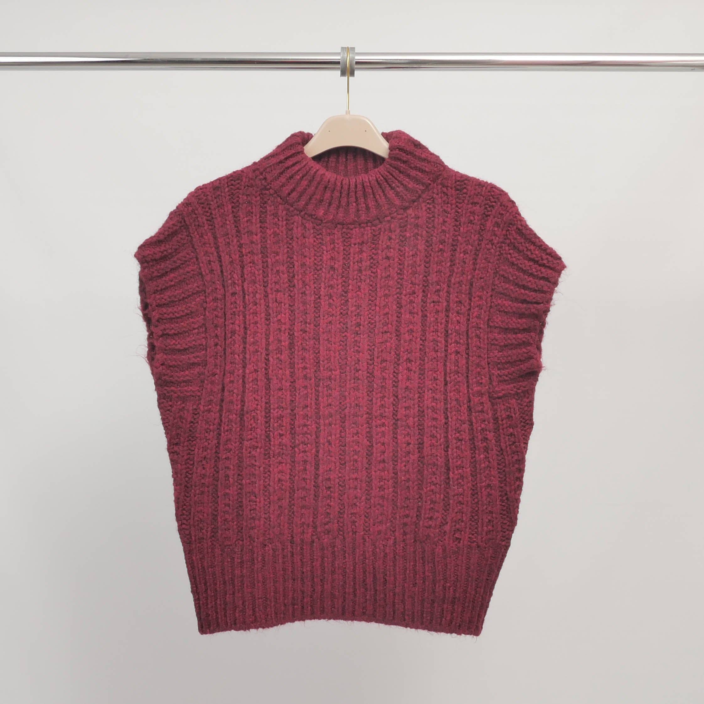 Cecile Wang – Engroshandel Strikket top - Dame – Ærmeløs top i tyk ribstrik – ref CA89504