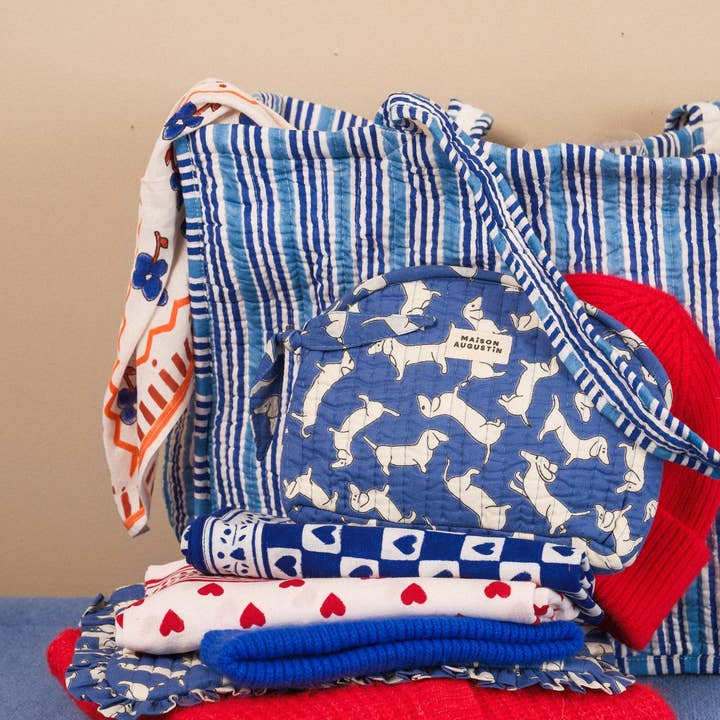 Maison Augustin - Wholesale Makeup/Cosmetic Bag - Dachshund Blue Makeup Kit