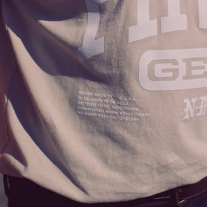 Första Gen Tee för wholesale av Never Made