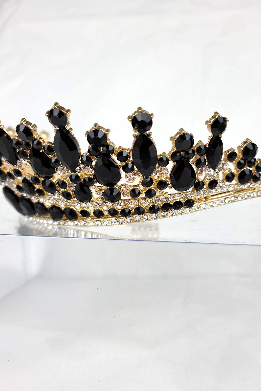 Chicas - Wholesale Tiara - Women's - One Size Fits All Tiara With Jewels HT93227