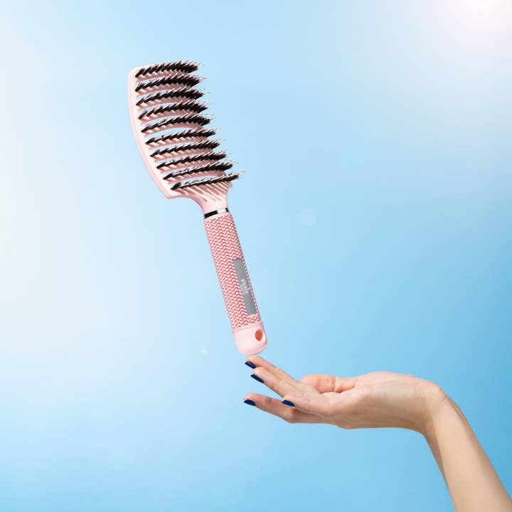 Yuaia Haircare – Engroshandel Hårbørste/kam – Hårbørste med ornebørster - Curved Paddle Brush2
