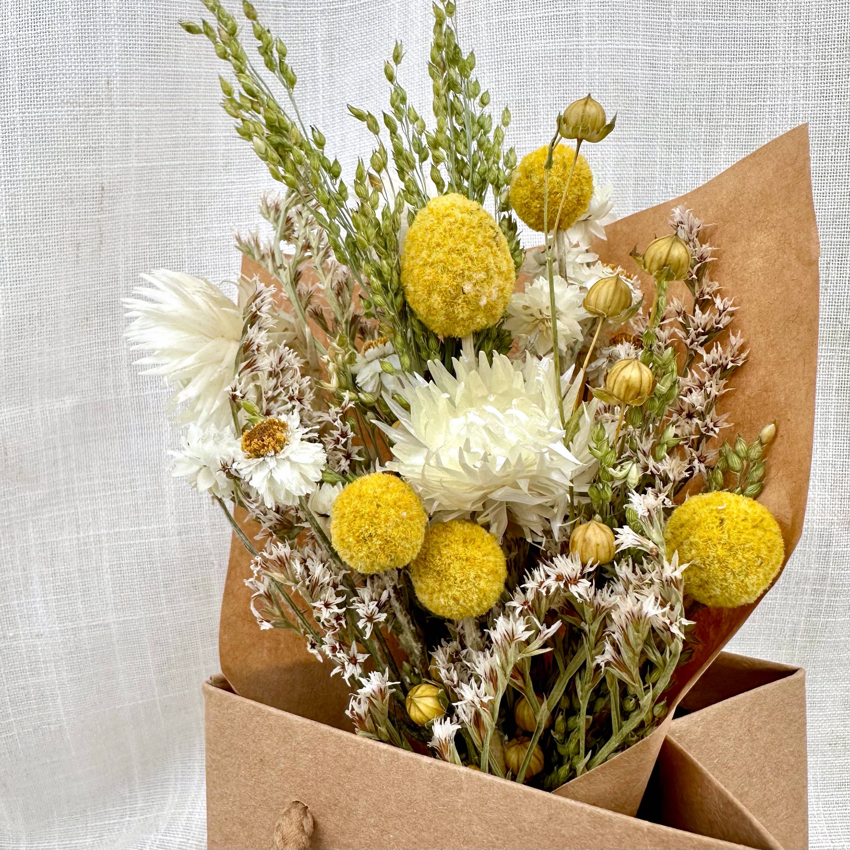CA Studios - Wholesale Dried/Pressed Flowers - Happy Mother's Day Bouquet Bag Dried Floral Gift2