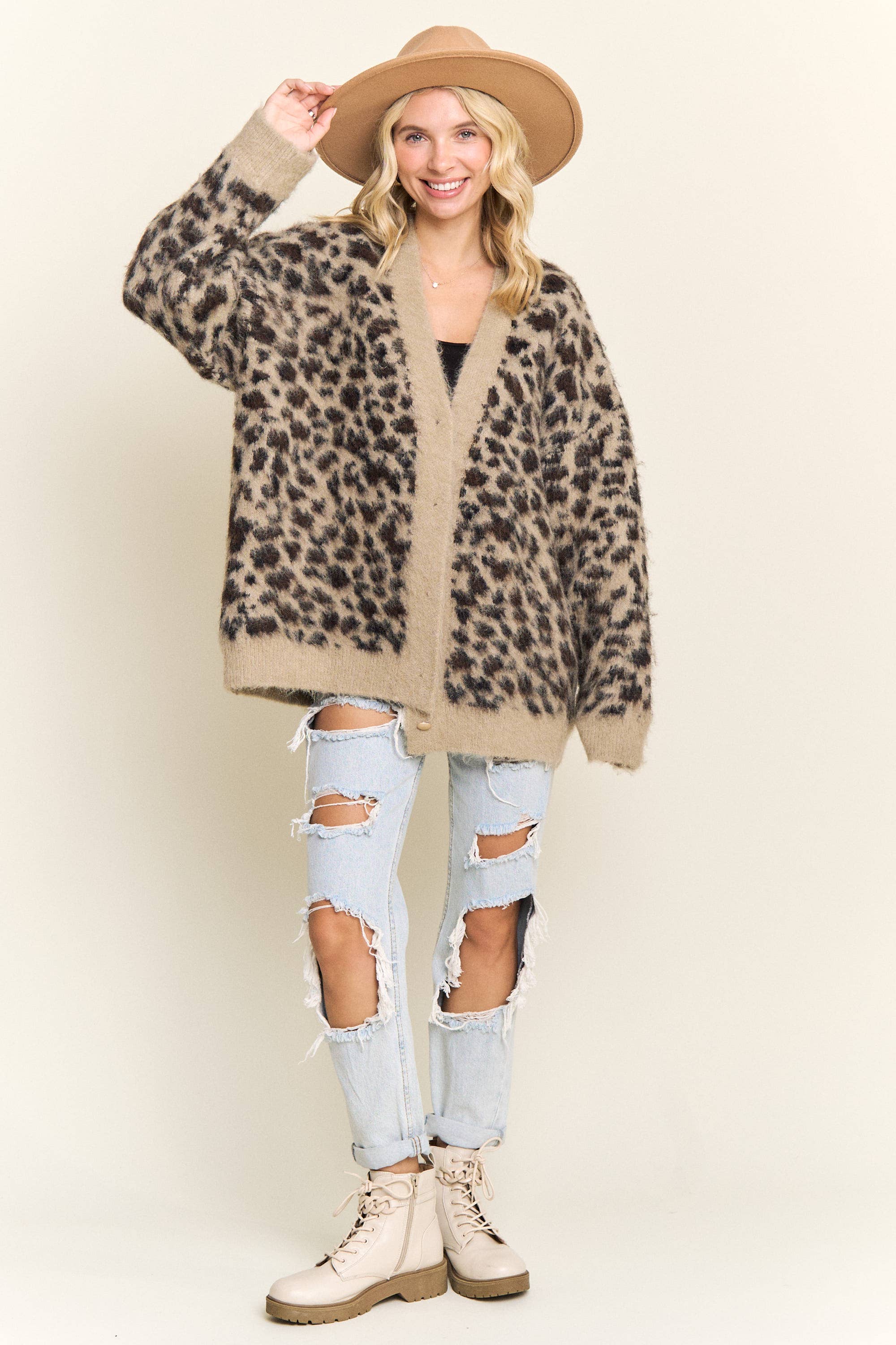 Madelyn – Engroshandel Cardigan - Dame – LESW4181-LEOPARD PRINT FLUFFY STRIKKET CARDIGAN7