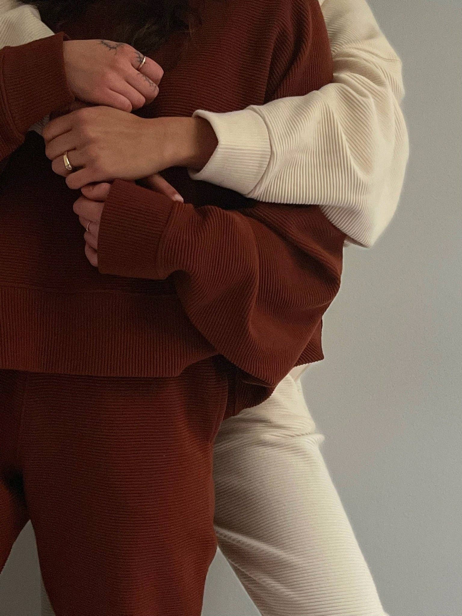 Na Nin – Großhandel Strickpullover – Damen – Margot Kurzes Sweatshirt aus Baumwolle mit Riffelmuster26