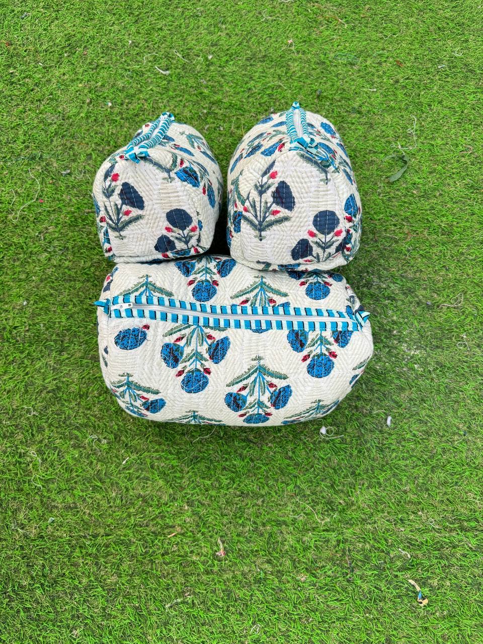 bhavnas boutique - Wholesale Makeup/Cosmetic Bag - Floral Printed Cosmetic Bag Women Bag Indian Quilted Cotton1