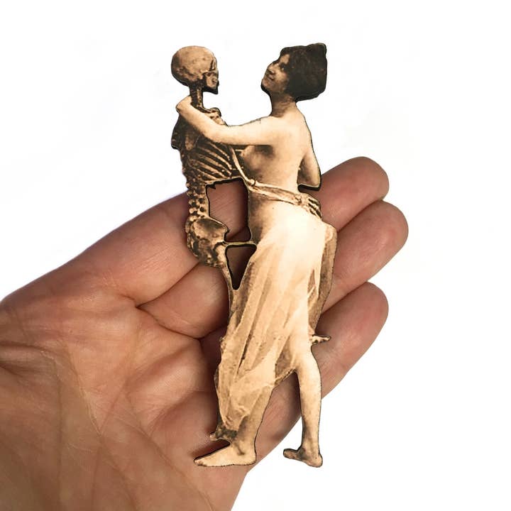 Vintage Erotik-Magnet - Tanzen mit Skelett - Holz für den Großhandel von Toad Hill Farm