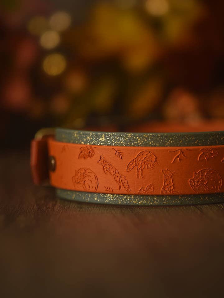 Foxes Glade - Embossed Hound Collar for wholesale by Woof and Snout