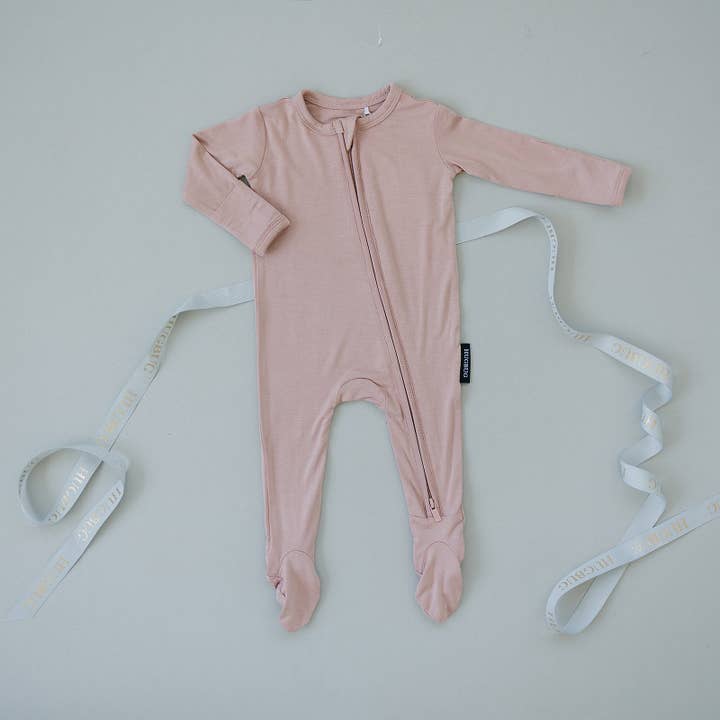 HUGBUG Bamboo Blush Footie voor wholesale door HUGBUG