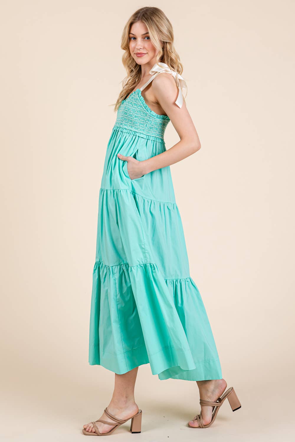 GeeGee x Lovelo - Vendita all'ingrosso Vestito - Donna - Abito midi plissettato a balze taglie comode, MD51552PL8