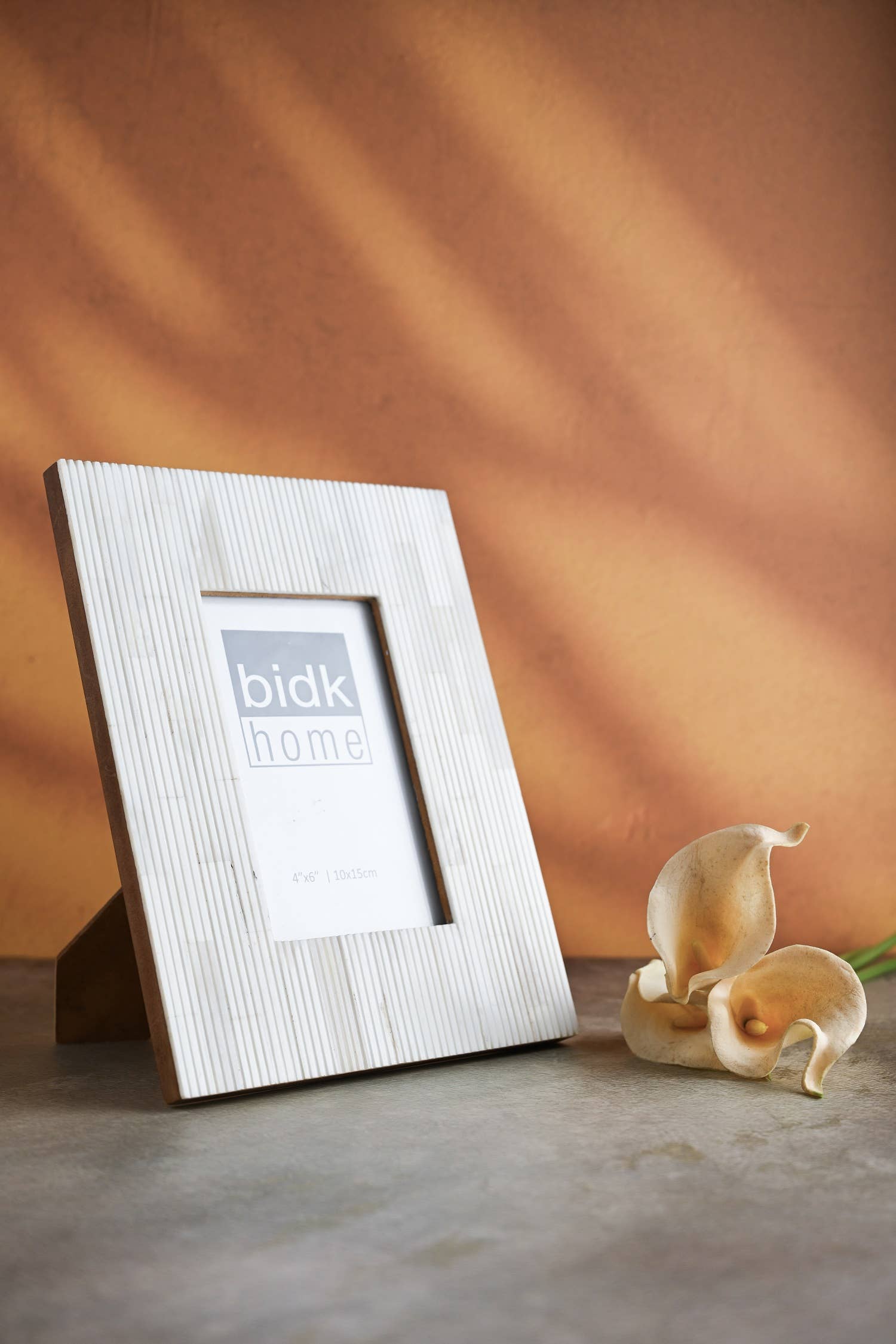 BIDKhome - Wholesale Picture Frame - 4x6” Carved Bone Picture Frame5