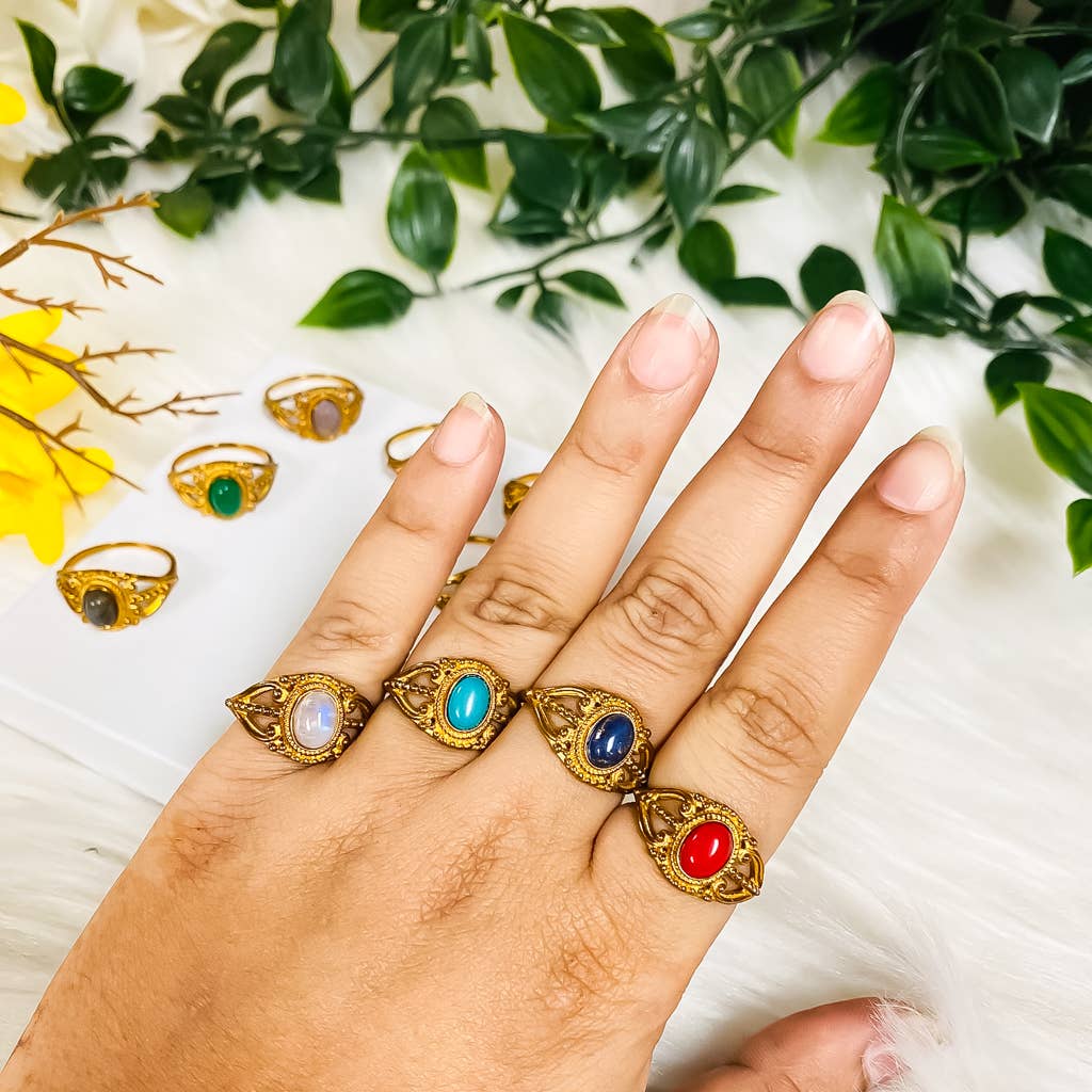 Karma Nepal Crafts - Venta al por mayor Anillos grandes/de cóctel - Anillos apilables estilo boho bañados en oro, juego de 100 piezas ($2,25 cada uno)8