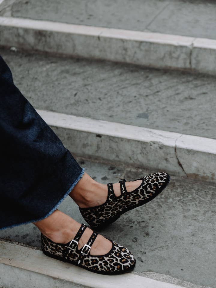 Gondolina Shoes - Wholesale Flats - Women's - Leopard print Mary Jane9