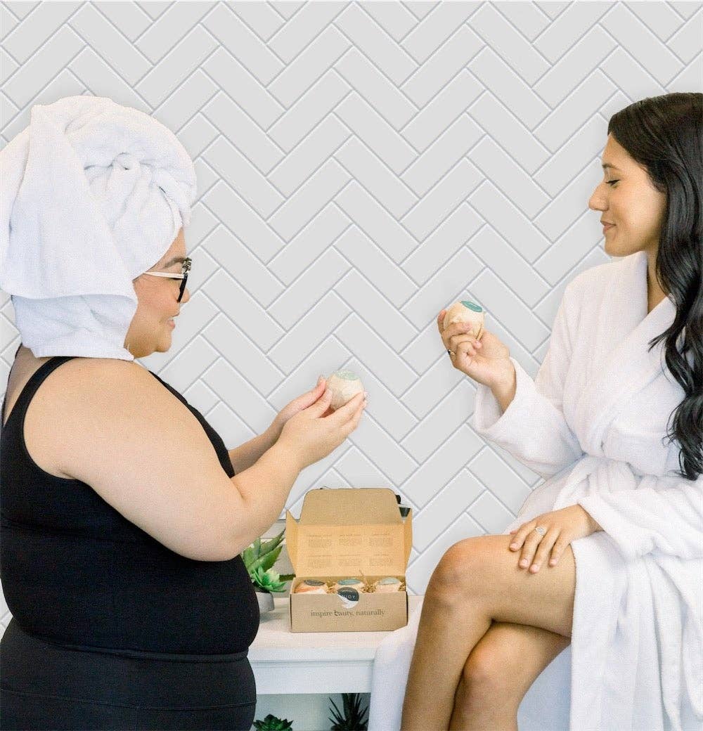 Beauty By Earth - Wholesale Bath Bomb/Fizz - Aromatherapy Handmade Bath Bomb Gift Set 6 Pack, USA Made4