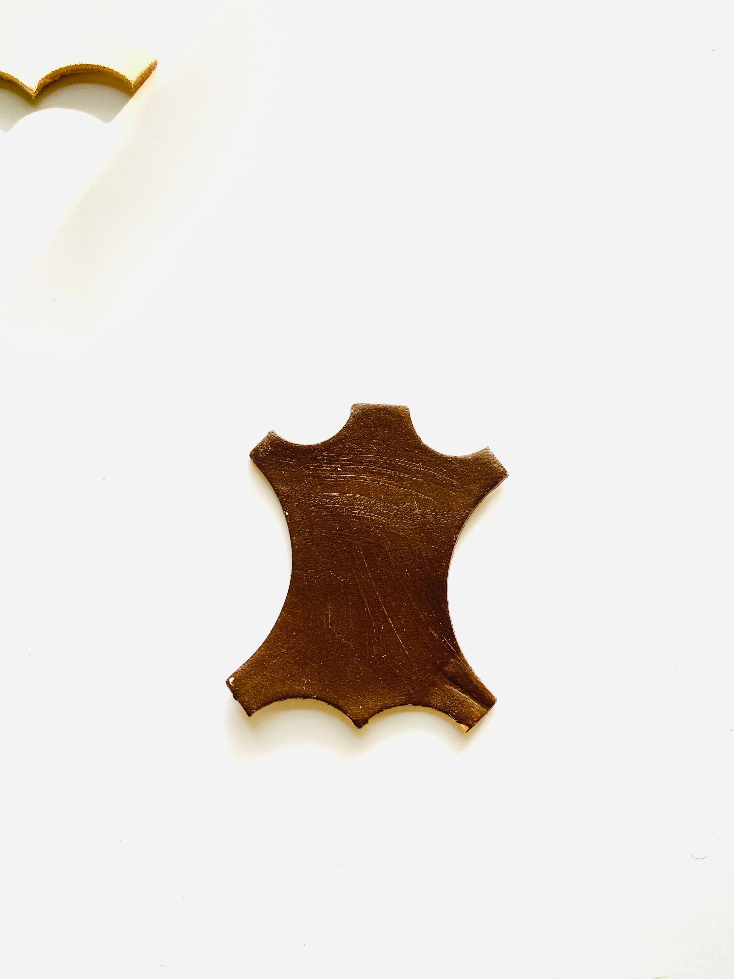 The Merchant Studio – Engroshandel Nøglering - Dame – Læder nøglering - Mudra hånd sælges separat1