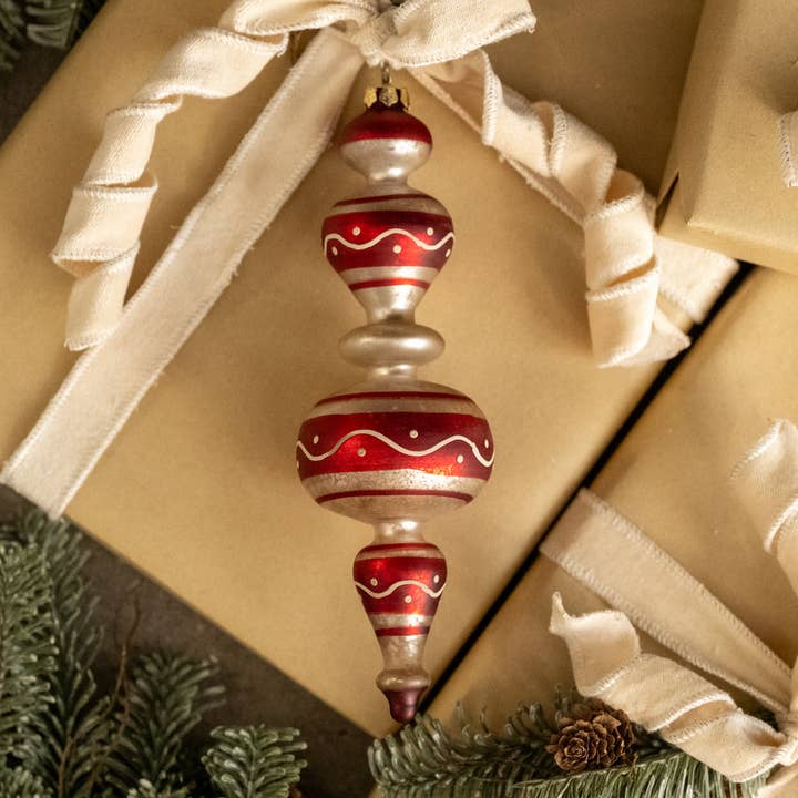 9" ROT-WEISSES GLASZIERSPITZE-ORNAMENT für den Großhandel von Ragon House