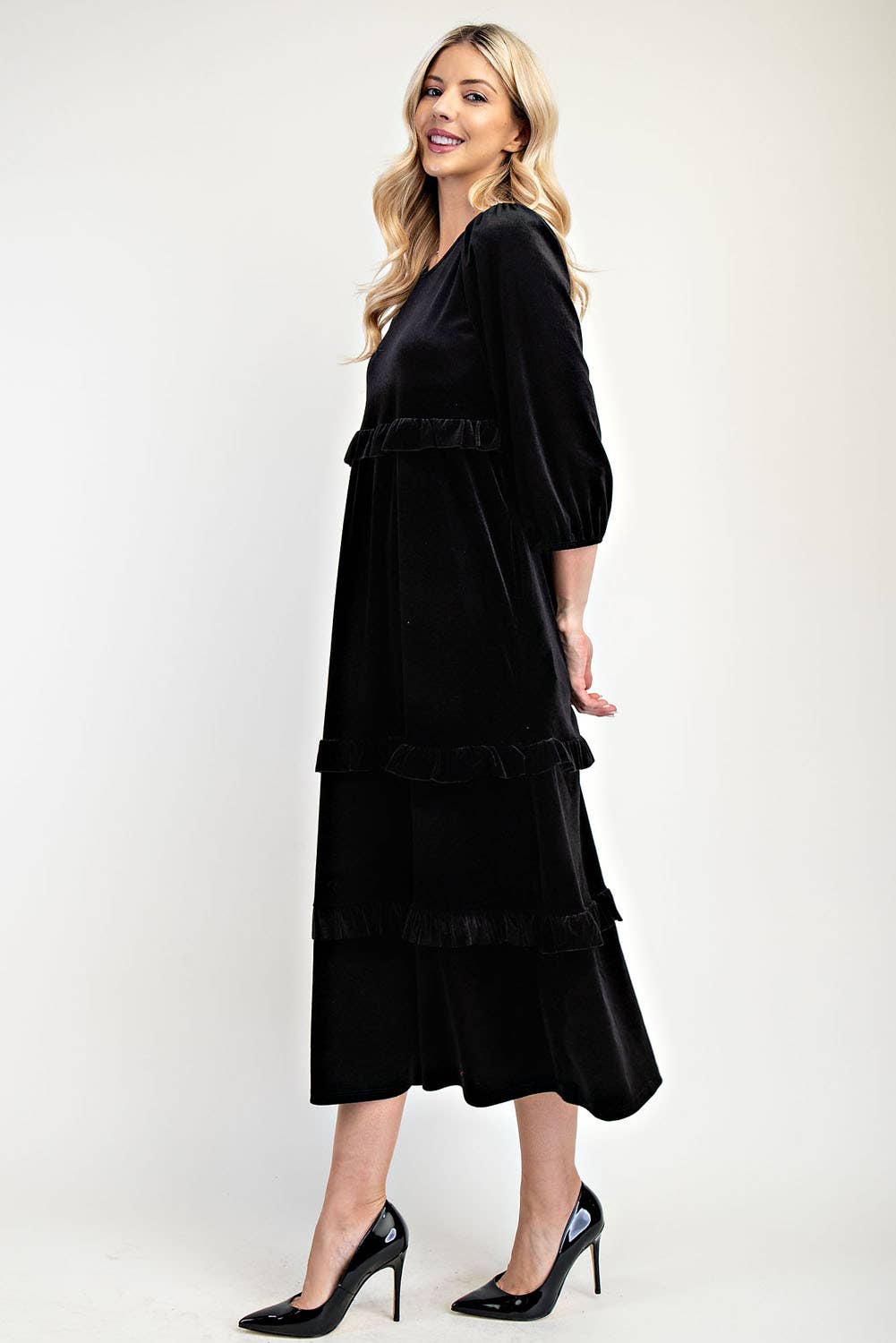 Celeste Clothing – wholesale Klänning - Dam – PLUS SIZE ELEGANT BLYGSAM KLÄNNING I SAMMET -MD33897-PL48