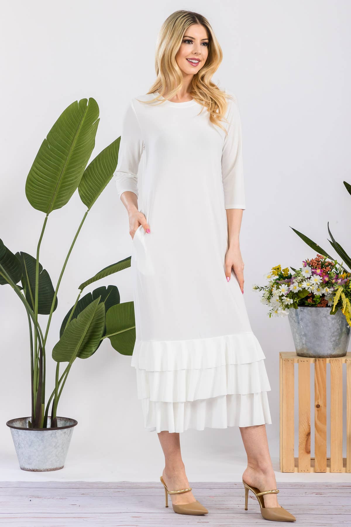 Celeste Clothing – Großhandel Kleid – Damen – Großgrößen-Midikleid mit gestuften Rüschen und 3/4-Ärmeln54