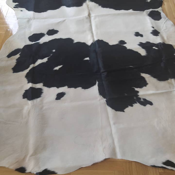 GRINFURS SL - Venta al por mayor Alfombra pequeña - Alfombra de cuero vacuno blanco y negro11