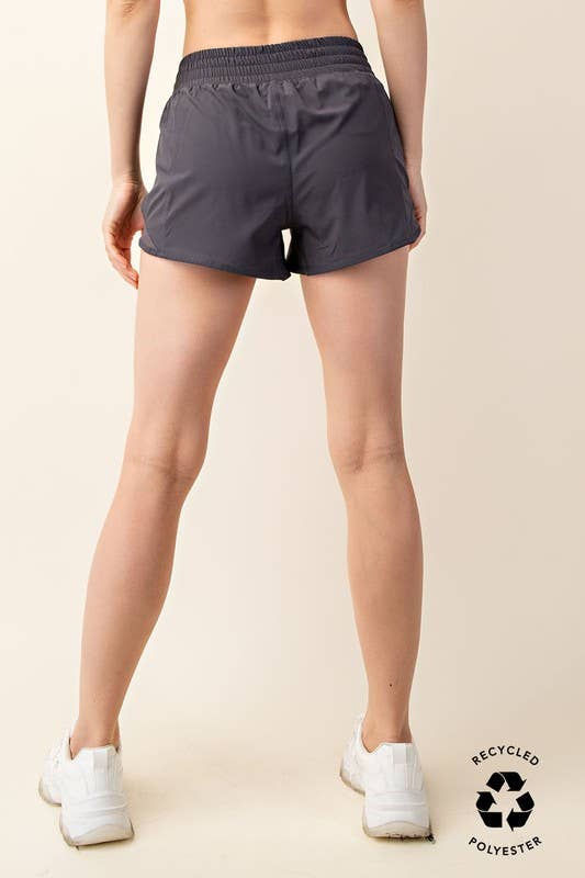 Sunday Morning - Vente Short de sport – femme - Shorts à taille smockée avec empiècement en mesh sur les côtés4