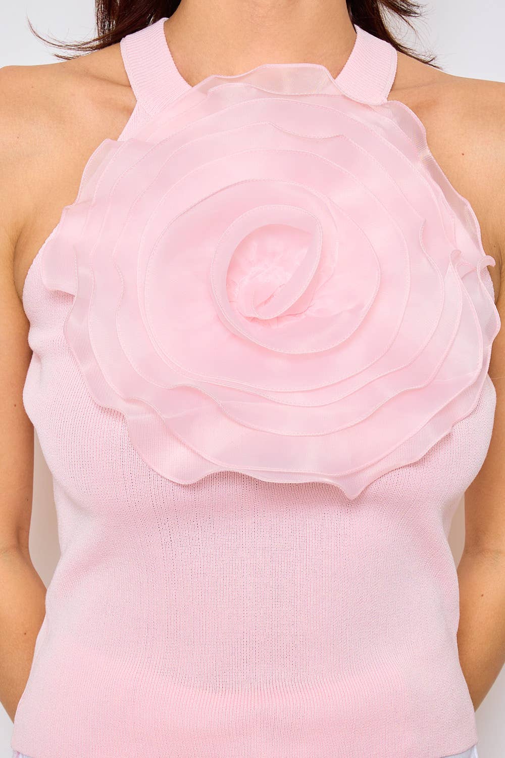 Frime - Wholesale Blouse - Women's - Sleeveless top with embossed flower on the front - 24623