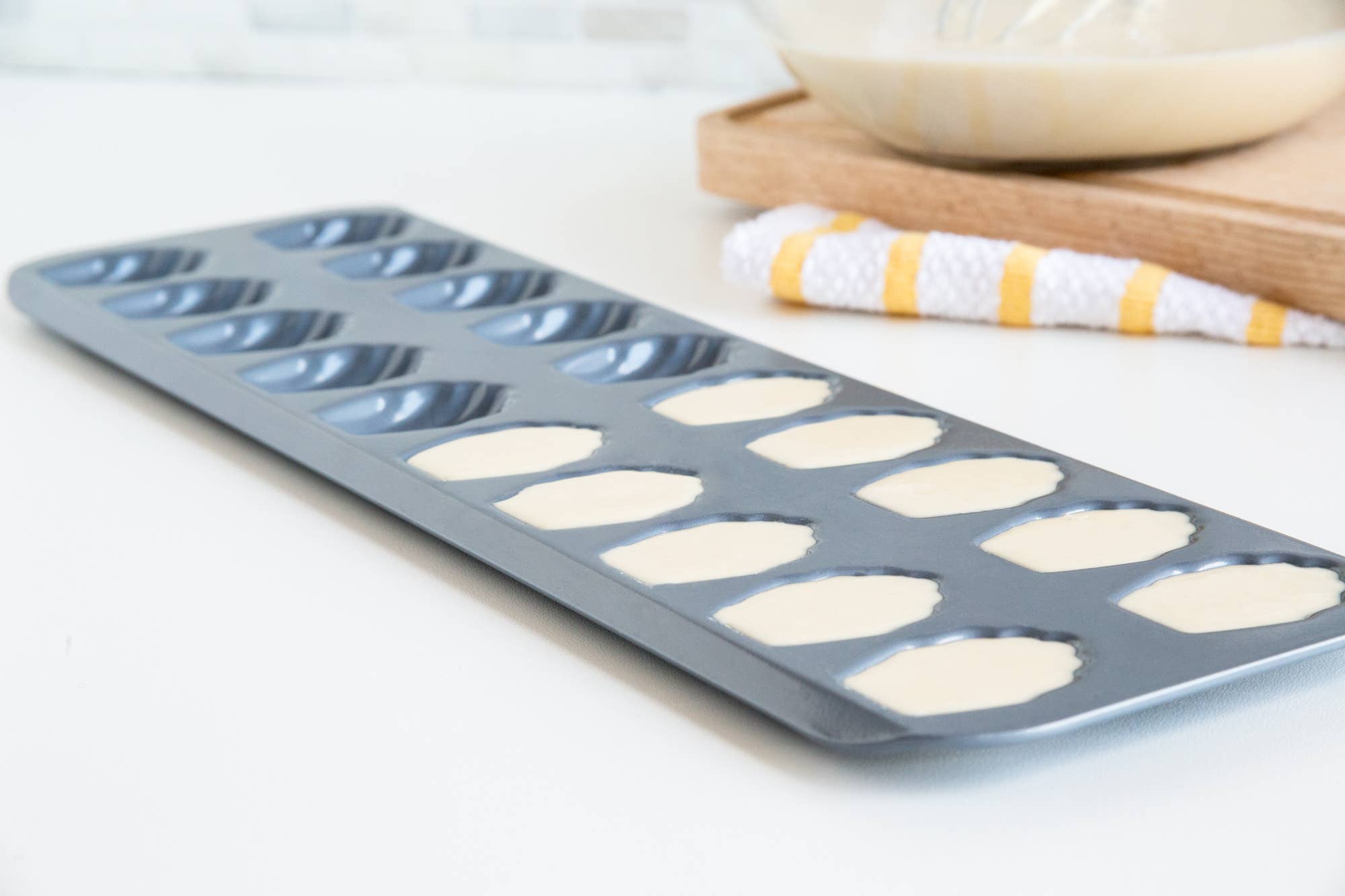 Fox Run Brands - Wholesale Cookie Cutter - Fox Run Non-Stick Mini Madeleine Pan, 20-Cups, 4.75" x 15.5'3