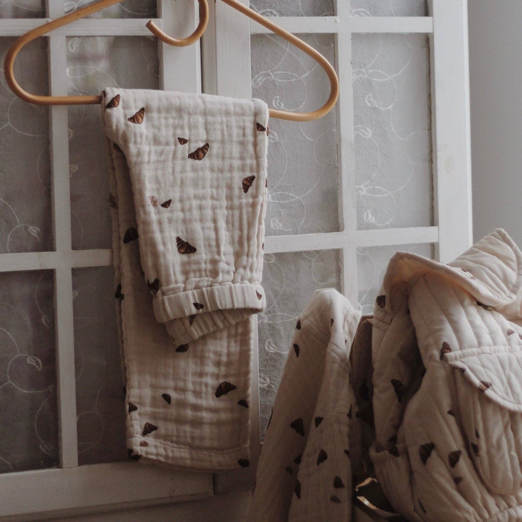 VIBBER pajamas - Croissant mini print for wholesale on Faire4