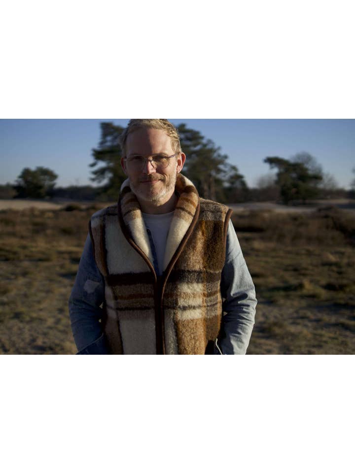 We Are Wovens - Wholesale Outerwear Vest - Men’s - Wollen bodywarmer - Multicoloured with zipper3