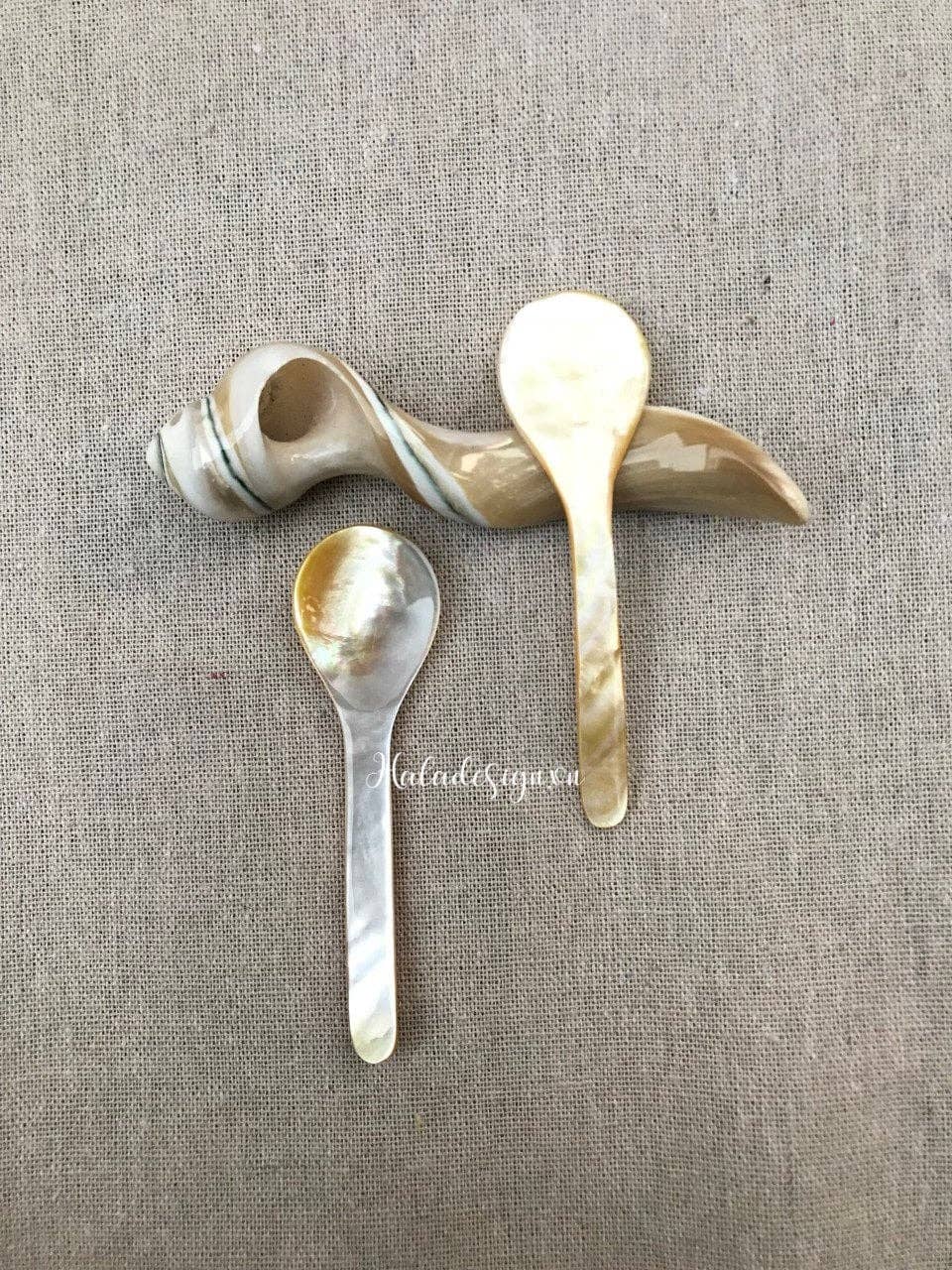 Hala Design - Wholesale Table Spoon (Cutlery) - Golden Oyster Mother of Pearl Caviar Spoon0