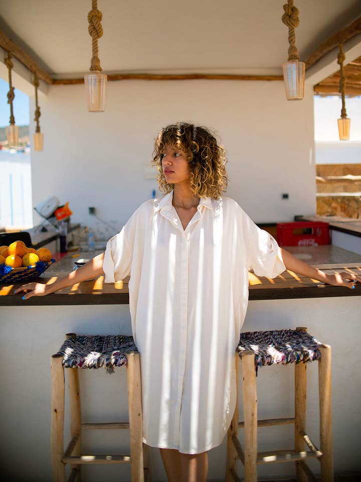 ROBE SALAHA - Ivoire pour la vente par MAOBA