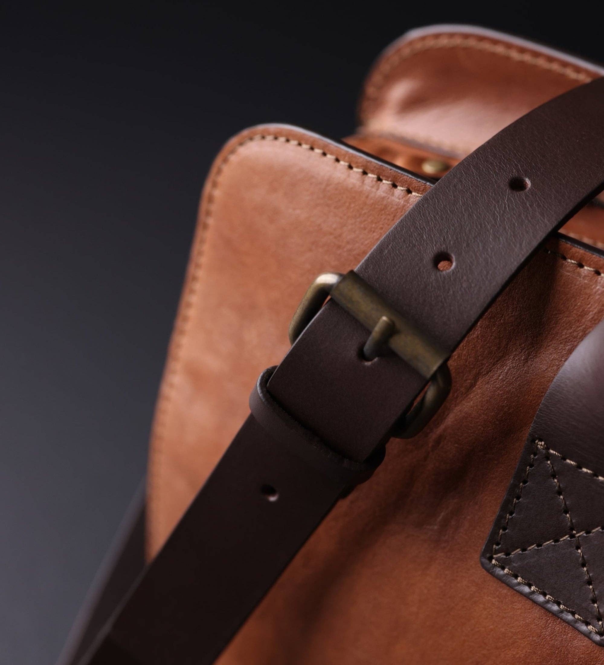 Time Resistance - Vente Porte-document – unisexe - Mallette en cuir - La Mer des Sargasses9