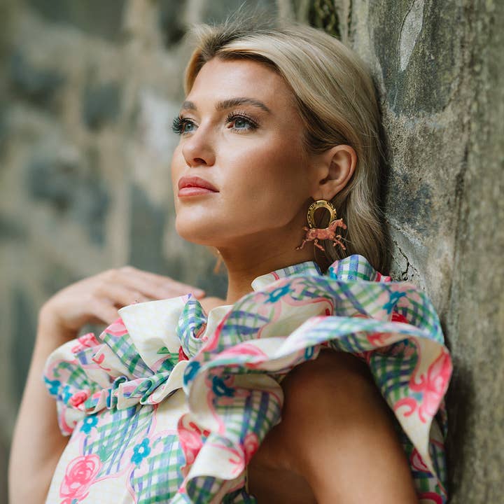 El pendiente de caballo Keeneland Arrecife Rosa para venta al por mayor de The Pink Reef