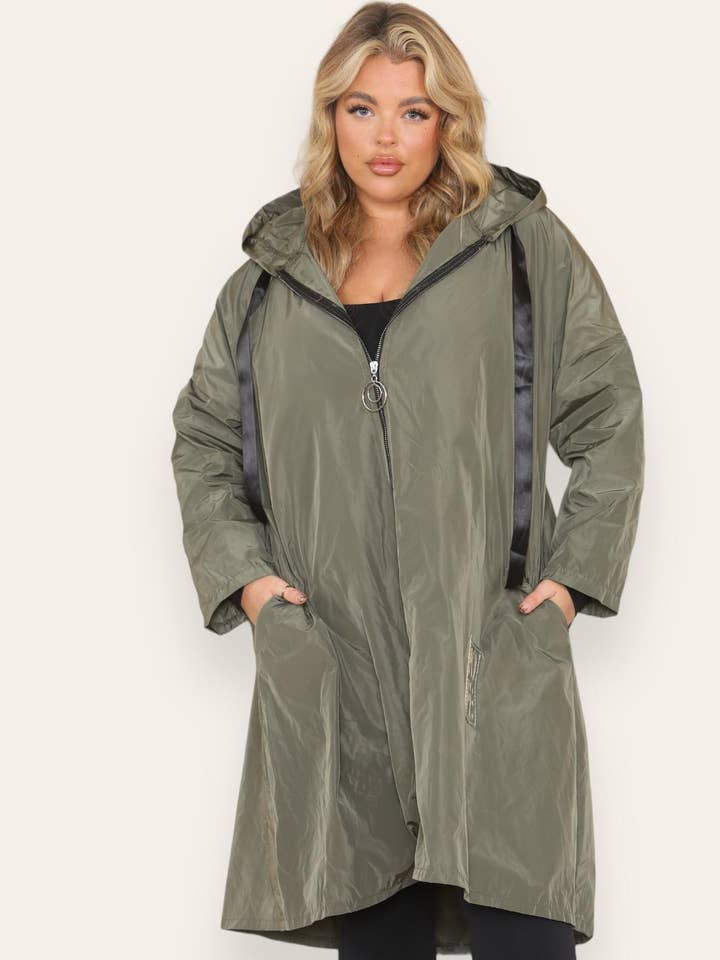 Miss Bold - Wholesale Raincoat - Women's - Oversized Hooded Rain Mac64